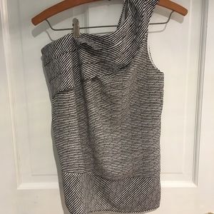 One shoulder tank